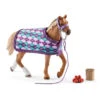 Schleich Schleich Horse Club - Engelse Volbloed Met Deken -Goedkope Speelgoed schleich schleich horse club engelse volbloed met