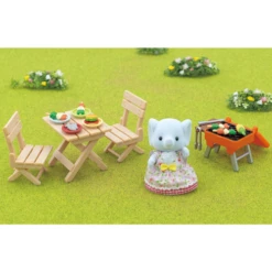 Sylvanian Families BBQ Picknick Set- Olifant Meisje -Goedkope Speelgoed sylvanian families bbq picknick set olifant meisje 2